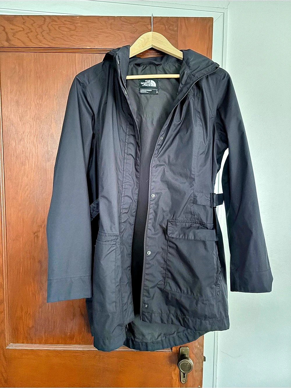 The North Face Women's Black Hooded Coat Size Large Like New